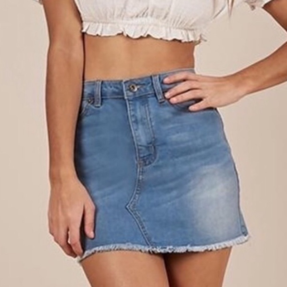 🌸 SHOWPO DEMIN SKIRT